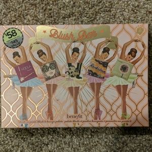 Benefit Blush Bar